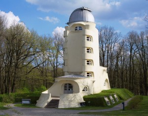 erich-mendelsohn-eistein-tower-potsdam-1917-source-aip-de
